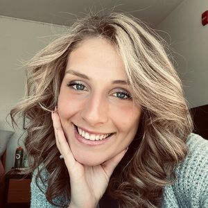 Meet your Posher, Anna